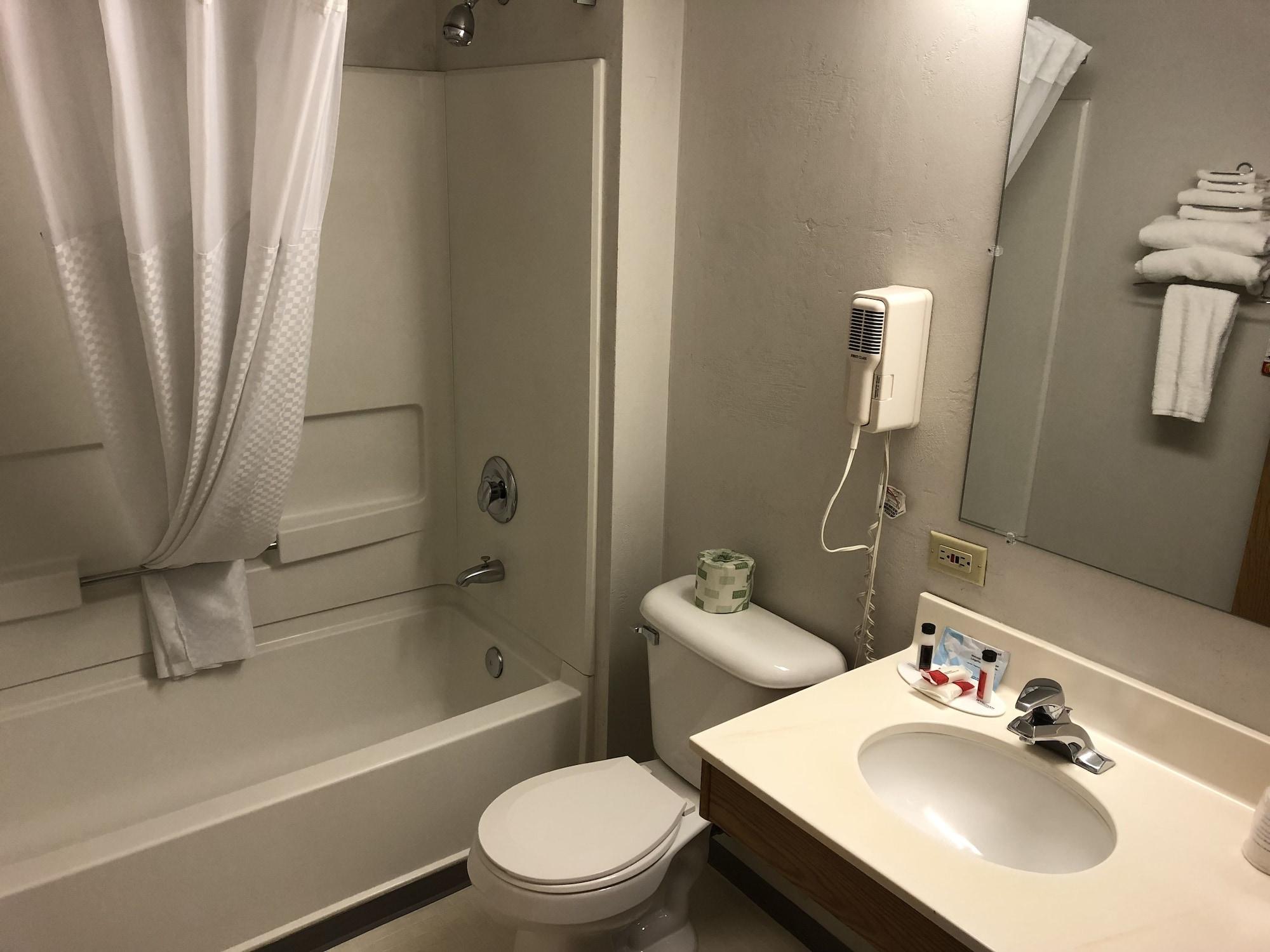 Super 8 By Wyndham Redmond Hotell Eksteriør bilde