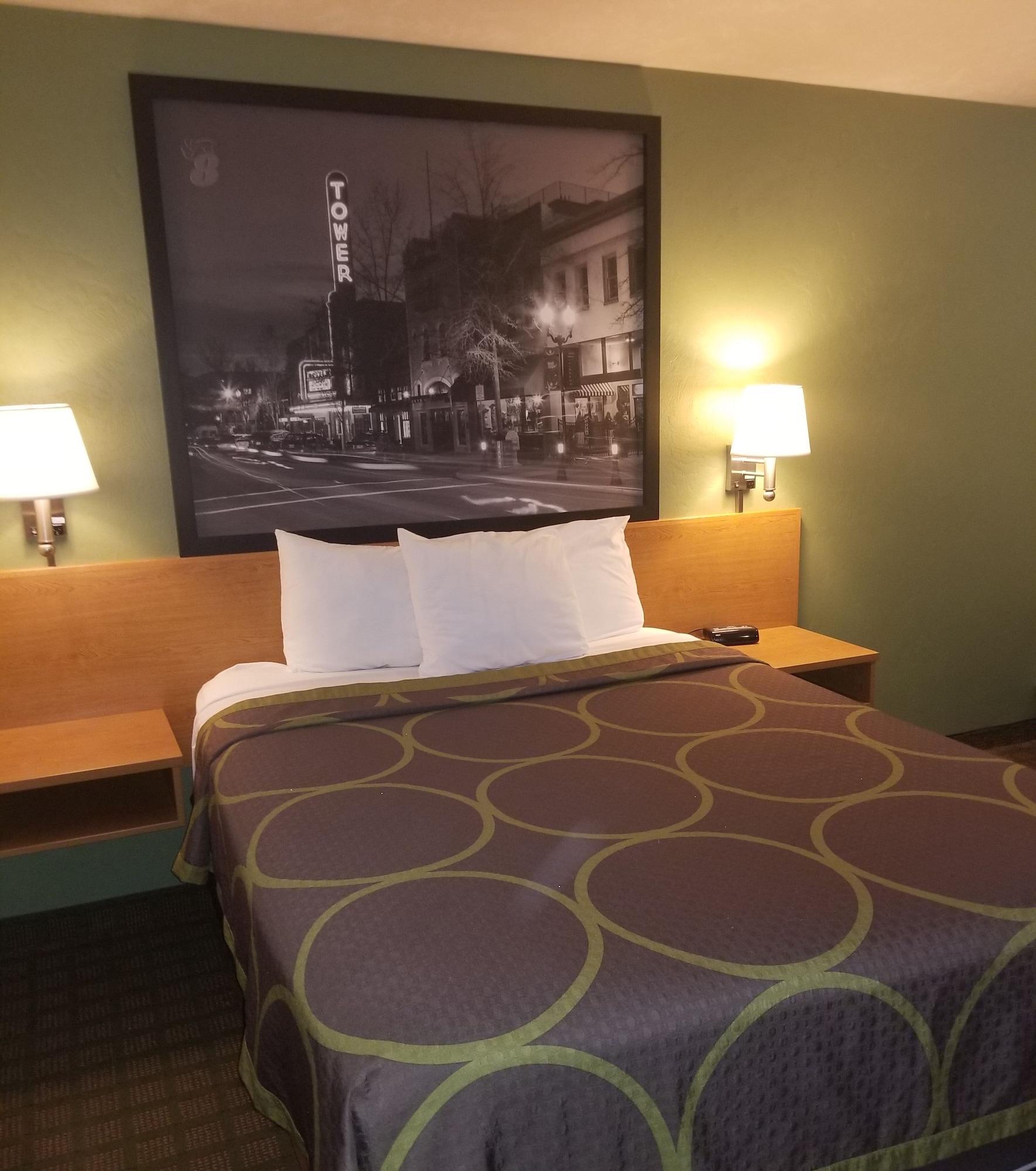 Super 8 By Wyndham Redmond Hotell Eksteriør bilde